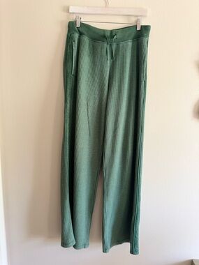 Aerie essential waffle pants medium long green